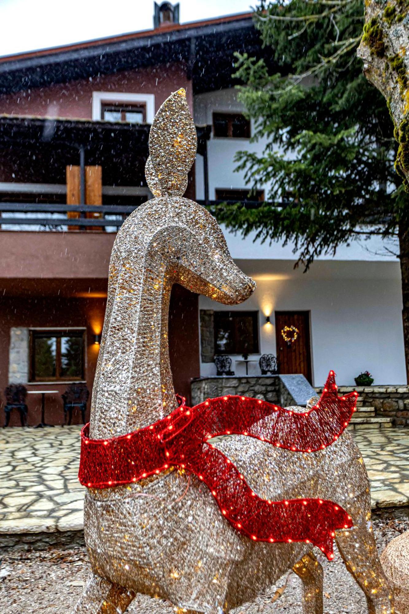 Mz Reindeer Hotel Kalívia Exterior foto