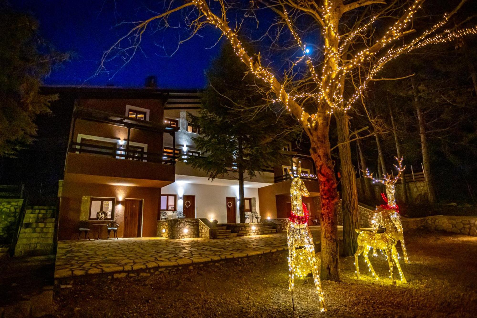 Mz Reindeer Hotel Kalívia Exterior foto